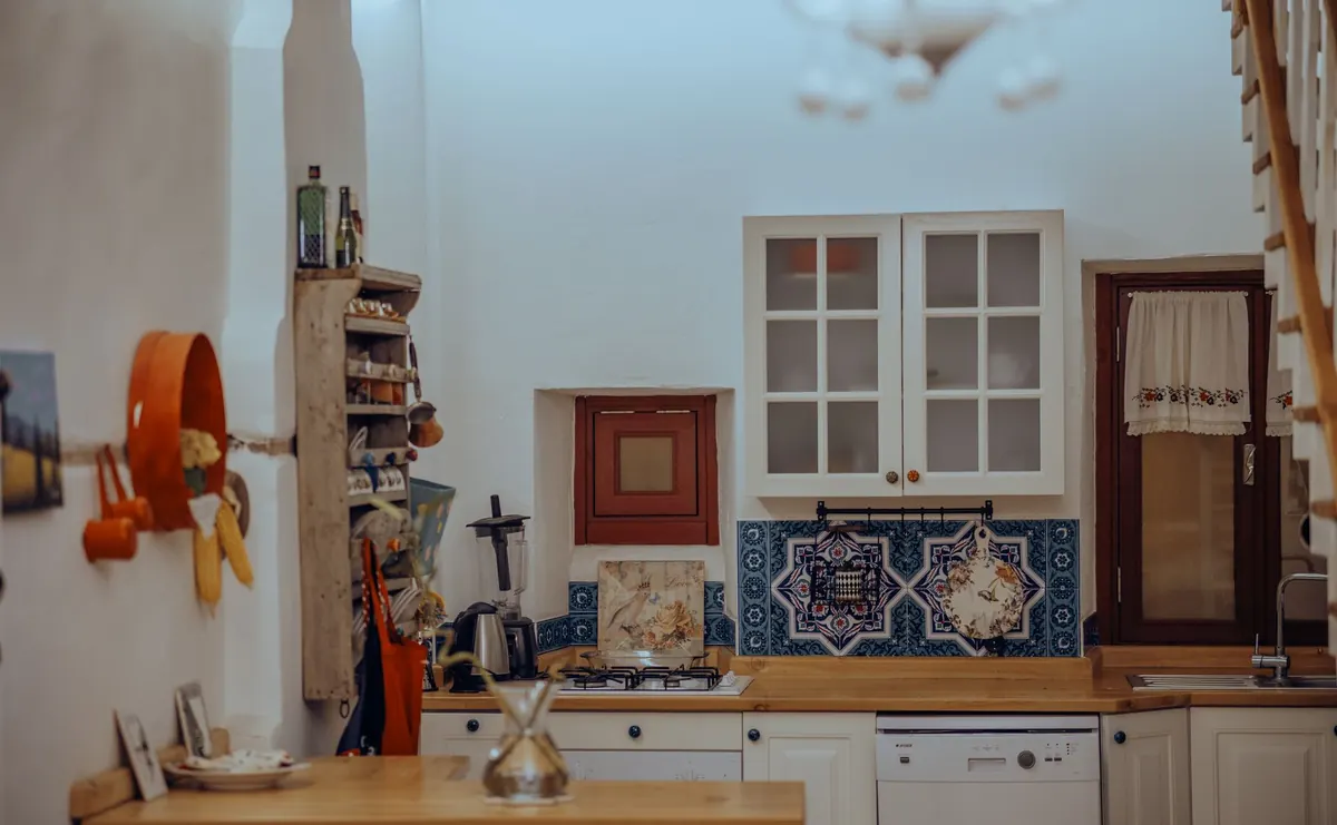 7 Common Kitchen Decor Mistakes That Make Your Space Look Dated